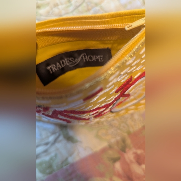 Trades of Hope Zip Pouch Wallet Bicycle - Picture 2 of 7